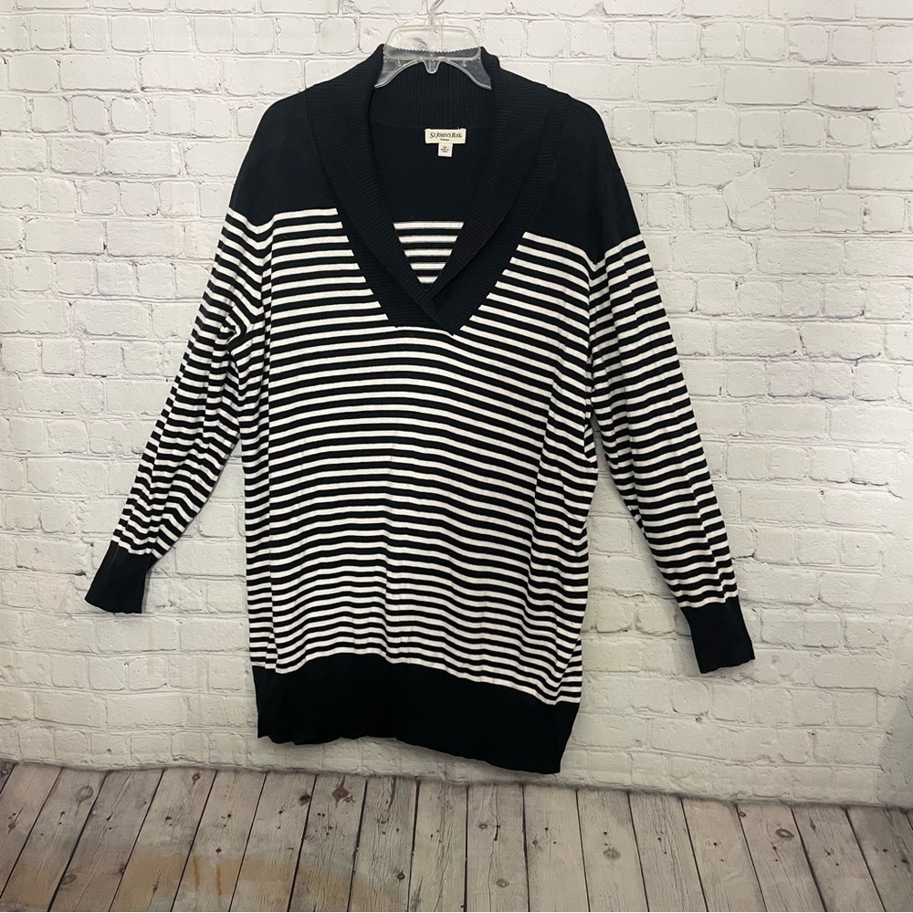St. John’s Bay Blue and White Striped Deep V-Neck Long Sleeve Size 2X